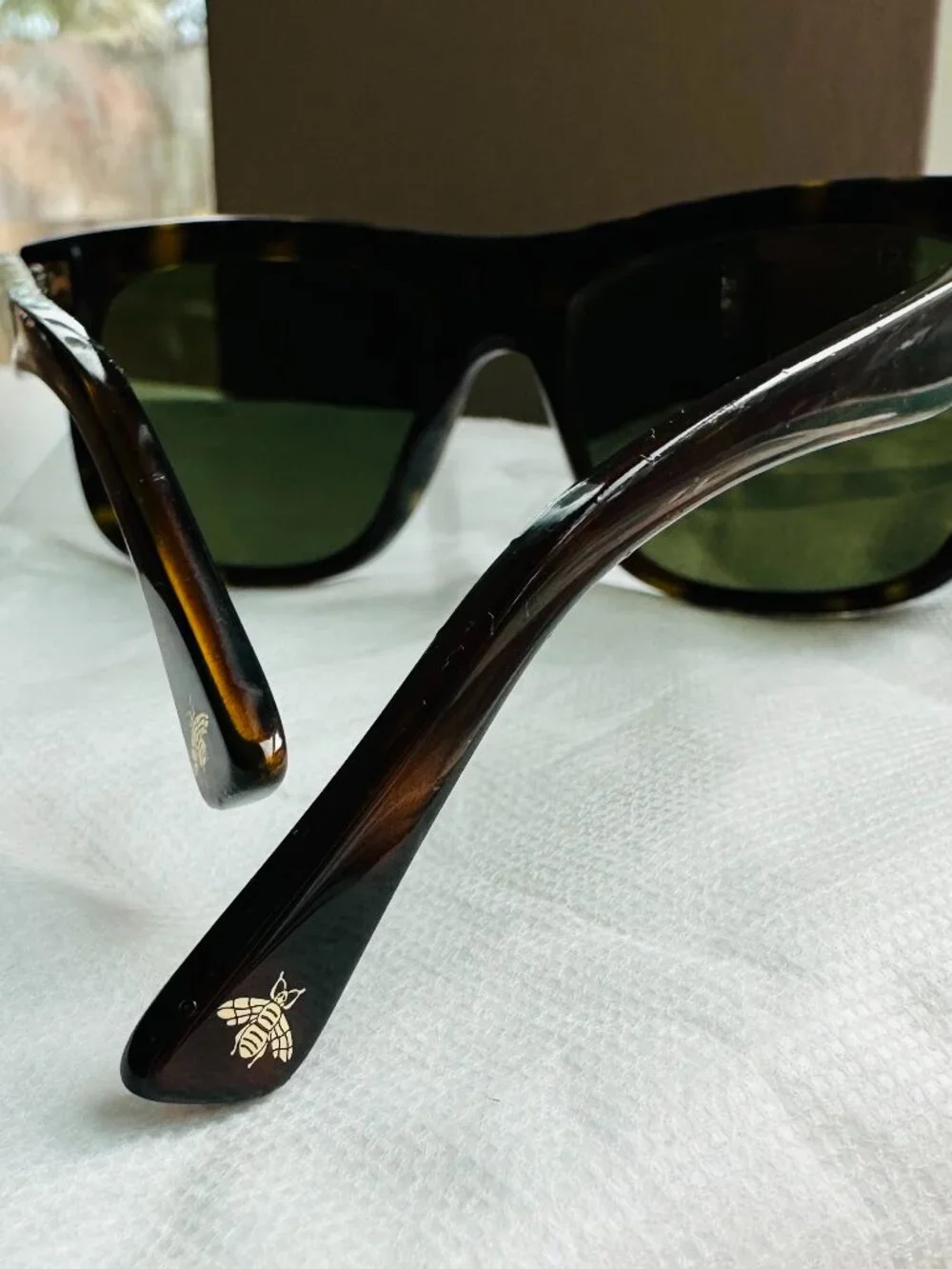 Gucci Tortoise Shell Sunglasses – Iconic Gold Bee Logo GG0034S - Picture 12 of 12